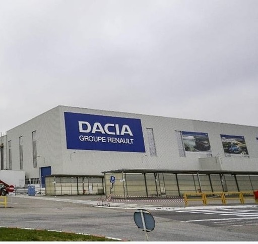 Cancelaria premierului, contract de leasing cu Grupul Dacia Renault pentru 17 autovehicule noi / Costul lunar, 80 de mii de lei / Oferta RAPPS pentru acelaşi număr de maşini era de 128 de mii de lei/ lunar

