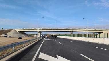 Luni va fi deschisă circulaţia pe un nou drum de descărcare de pe autostrada A1 - Sorin Grindeanu: În două zile pot fi daţi în circulaţie aceşti 10 km, până la urmă de drum expres spre autostradă
