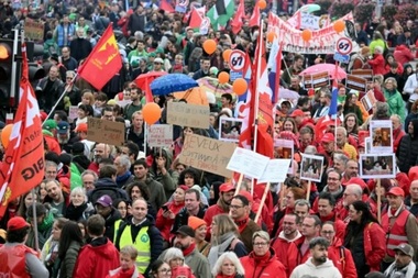 Belgia a fost paralizată marţi de o grevă generală: zboruri anulate şi transport public blocat în Bruxelles