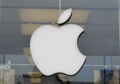 Apple a depăşit marţi, pentru prima dată, pragul unei capitalizări bursiere de 4 trilioane de dolari