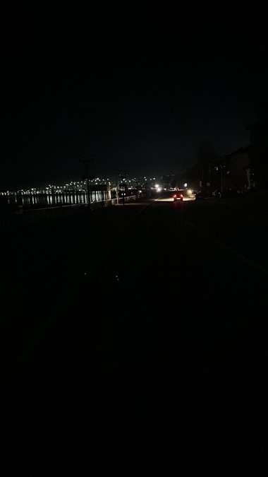 Probleme cu iliminatul public din Orşova / Primarul anunţă că sunt cauzate de diferenţa de fus orar care este corelată cu sistemul de iluminat de la Bucureşti