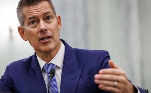 Transporturile aeriene din SUA, aproape paralizate din cauza blocajului guvernamental, avertizează secretarul Transporturilor