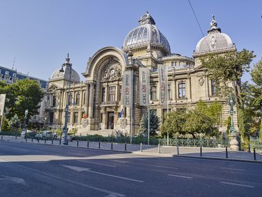 CEC Bank a semnat o nouă convenţie de garantare cu Banca de Investiţii şi Dezvoltare din România, prin care va putea acorda IMM-urilor credite în limita unui plafon de 740 milioane de lei