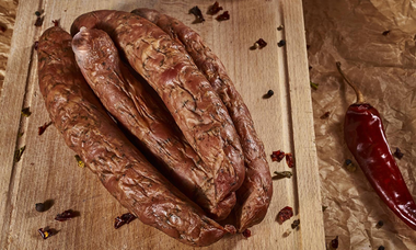 „Cârnaţi din topor din Vâlcea”, al 15-lea produs românesc recunoscut şi înregistrat la nivel european