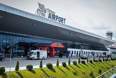 Republica Moldova poartă discuţii cu Lukoil privind cumpărarea infrastructurii de la aeroportul din Chişinău