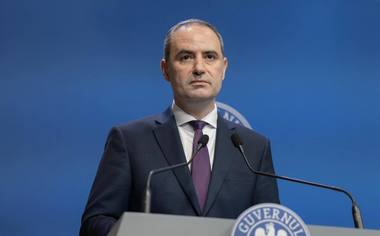 Alexandru Nazare: Comisia Europeană confirmă eficienţa mǎsurilor adoptate de Guvern / Deficit proiectat de 6,2% în 2026 / Schimbǎrile de substanţǎ în modul în care tratǎm finanţele publice transmit semnale importante

