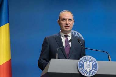 Ministrul Finanţelor: Ca să atragem investiţii străine trebuie să oprim aceste frâne, aceste aberaţii fiscale. Un exemplu unanim recunoscut în această zonă este această taxă pe cifra de afaceri, renumita IMCA