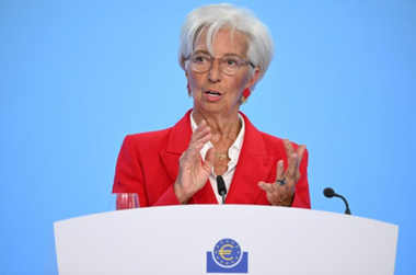 Christine Lagarde avertizează că folosirea activelor ruseşti îngheţate pentru împrumuturi către Ucraina este ”forţată” juridic şi financiar