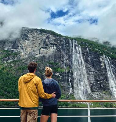 CruiseHub: Cererea pentru croaziere de lux s-a dublat în 2025. Cea mai scumpă croazieră este de 120.000 euro. Pentru Crăciun şi Revelion, cele mai solicitate croaziere sunt în Golful Persic, Caraibe şi Insulele Canare