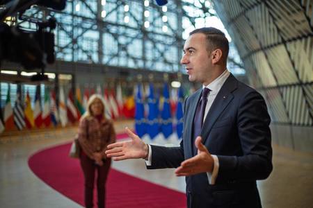 Ministrul Energiei, Bogdan Ivan: Conectăm România la reţeaua electrică din vestul Europei cu bani europeni. Până în 2035 sunt 30 de miliarde de euro la care avem prioritate

