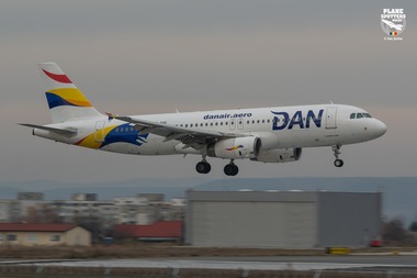 Compania aeriană românească Dan Air a transportat 235.000 de călători în al doilea an de operare pe Aeroportul Internaţional “George Enescu” din Bacău