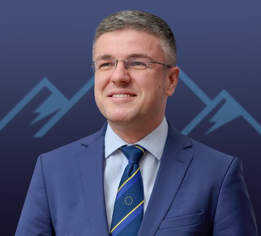 Irineu Darău: Dacă aş spune că anul viitor va fi unul foarte uşor, aş minţi / Anul următor va fi în continuare greu / Cred că pe parcursul anului se vor găsi resurse să îmbunătăţească individual câte ceva

