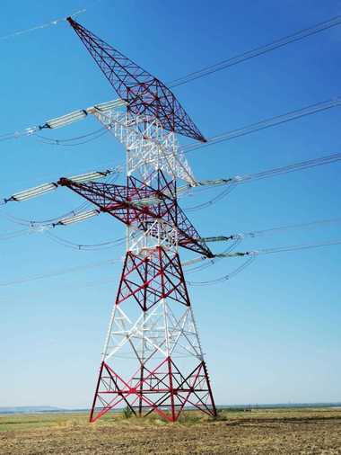 Peste 220 de localităţi afectate la nivel naţional de întreruperile de energie electrică provocate de viscol