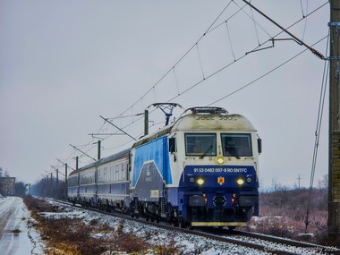 ONG: O locomotivă PNRR întârzie un tren cu 10 ore / Şi locomotiva trimisă în ajutor s-a stricat / 19 locomotive au fost modernizate prin PNRR / Întrebări pentru ministrul Transporturilor, conducerea CFR şi firma care a reabilitat locomotivele