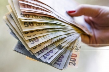 INS: Câştigul salarial mediu net a crescut cu 2,2% în noiembrie, la 5.615 lei, faţă de luna octombrie 2025/ În ce domenii au fost cele mai mari salarii