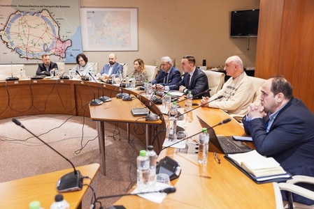 Bogdan Ivan: Avem suficiente resurse de gaze şi energie electrică pentru a face faţă valului de frig din această perioadă / Luni dimineaţă - cel mai mare consum ale energiei elecrice din ultimii patru ani

