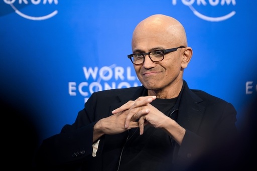 Satya Nadella avertizează: costul energiei va decide care ţări câştigă cursa globală a inteligenţei artificiale