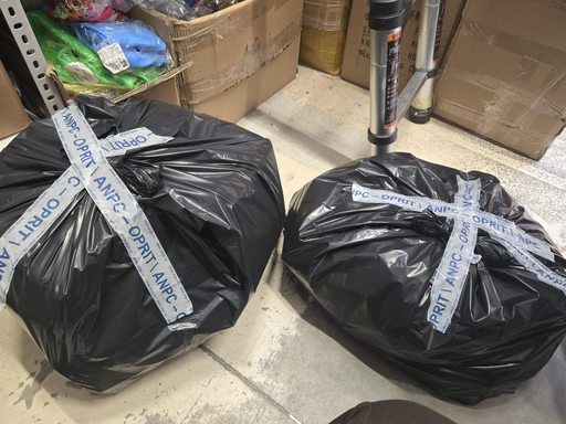 ANPC a controlat Complexul ”Dragonul Roşu” şi a dat amenzi de aproape 900.000 de lei / Au fost găsite jucării periculoase, echipamente electrice de joasă tensiune fără documente, lipsa autorizaţiei de funcţionare

