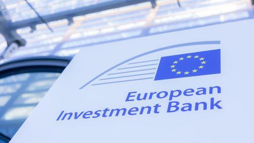 UE pregăteşte noi instrumente de finanţare pentru a accelera investiţiile în infrastructura energetică