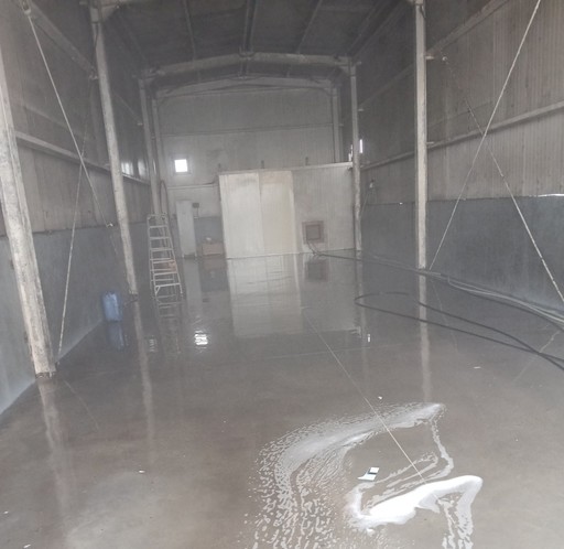 Abator din Târgu Jiu, amendat cu 80.000 de lei pentru deversarea ilegală de ape uzate în râul Amaradia - FOTO