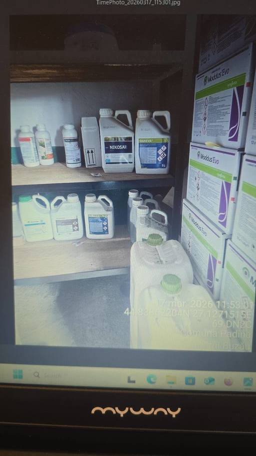 Deşeuri periculoase depozitate necorespunzător, depistate la o firmă din Buzău / Garda de Mediu a aplicat o amendă de 100.000 de lei