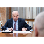 Şedinţa extraordinară de Guvern în care trebuia să se adopte OUG privind declararea situaţiei de criză pe piaţa ţiţeiului şi a produselor petroliere nu va mai avea loc. Consiliul Economic şi Social a amânat avizarea actului normativ