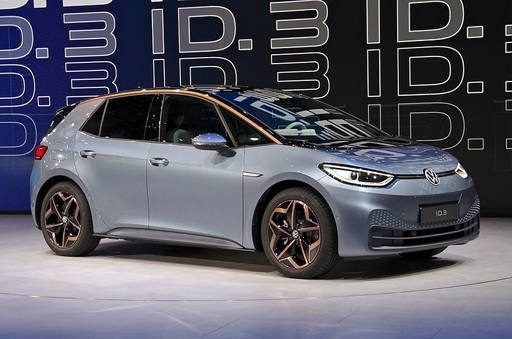 Volkswagen recheamă aproape 100.000 de vehicule electrice din cauza unor probleme la baterii