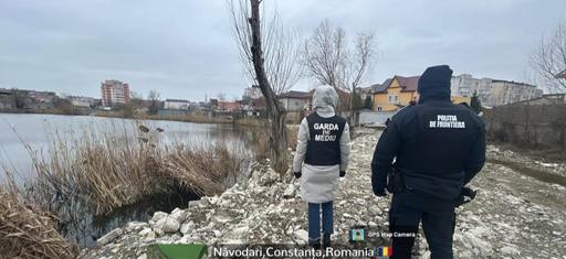 Constanţa: Operator economic, amendat de Garda de Mediu cu 60.000 de lei, după ce a depozitat deşeuri într-o arie naturală protejată