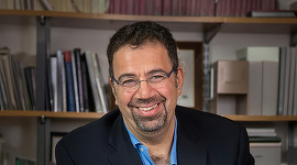 Conferinţa The Economist - Daron Acemoglu: Problema definitorie pe care o avem astăzi o reprezintă criza democraţiei liberale / Momentul de turnură care cred că este la baza problemelor democraţiei liberale îl reprezintă începutul tehnologiilor digitale 