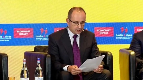 Conferinţa The Economist - Cristian Buşoi: Din ce în ce mai mult, companiile româneşti, nu doar cele publice, ci şi cele private, sunt prezente în Republica Moldova, construind o dimensiune economică pe lângă dimensiunile diplomatice