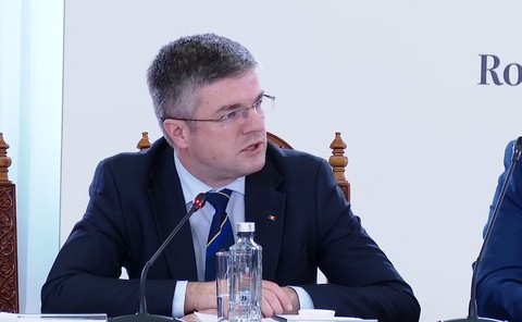 Conferinţă The Economist – Ministrul Economiei: Principalele servicii publice, care sunt puncte nevralgice pentru public, ar trebui digitalizate în primă fază, după care să ne uităm la sistemele de guvernanţă / R. Moldova, un exemplu
