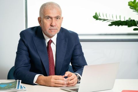 Mihailovici (Veolia România): Pentru Europa nu e suficientă diversificarea surselor de import, e necesară creşterea autonomiei energetice /Energia nu mai e evaluată doar prin preţ, ci şi prin siguranţa accesului /România, potenţial de hub de energie verde