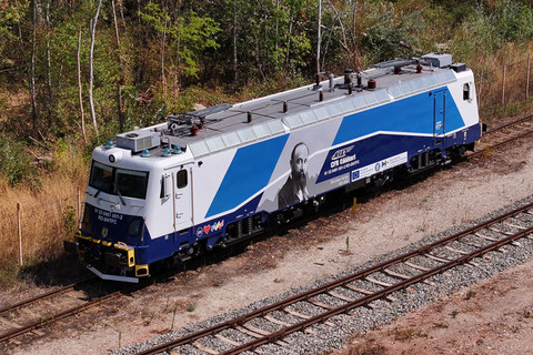 Ministrul Transporturilor anunţă veşti bune despre CFR Călători: Modernizarea unui număr de 19 locomotive de 5100kW va fi finalizată înainte de termen - FOTO / VIDEO


