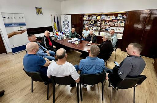 Confederaţia Sindicală MERIDIAN cere intervenţia Guvernului şi a Ministerului Energiei, pentru ca minerii din Valea Jiului să-şi primească primele de Paşte, conform Contractului Colectiv de Muncă: Minerii din Valea Jiului nu cer favoruri