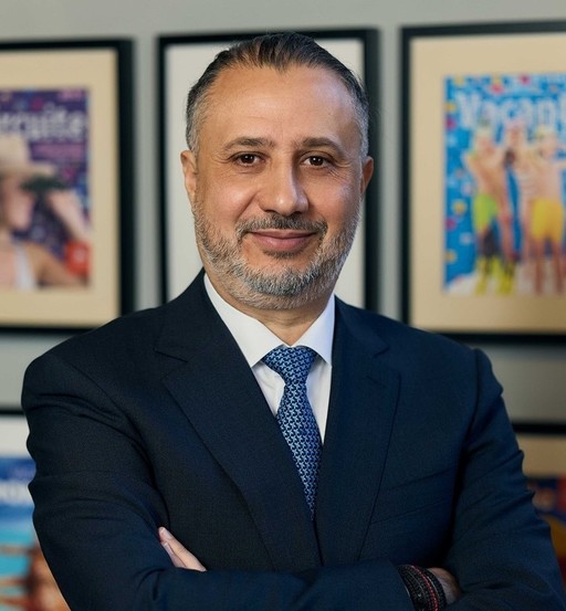 Christian Tour îşi anunţă listarea la bursă, devenind primul tour-operator listat pe piaţa de capital din România. În 2025, compania a înregistrat un profit net de aproximativ 31,9 milioane de lei