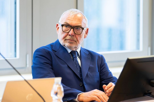 Fostul cancelar austriac Alfred Gusenbauer, investigat în cazul colapsului grupului imobiliar Signa