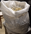ANAF Antifraudă a confiscat 18 kilograme de aur de la o casă de amanet din Timişoara, în valoare de peste nouă milioane lei/ Metalul preţios provenea din contracte pe care societatea nu le înregistra legal