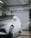 Spălătorie auto dintr-o zonă rezidenţială din Bucureşti, amendată cu 30.000 de lei de Garda de Mediu / Locuitorii au reclamat zgomotul / Unitatea nu avea autorizaţie
