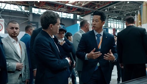 Reprezentanţii Hanwha Aerospace i-au prezentat preşedintelui Nicuşor Dan obuzierul K9, care va ajunge anul acesta în România, precum şi stadiul lucrărilor pentru centrul H-ACE, primul centru de excelenţă Hanwha pentru sistemele terestre din Europa