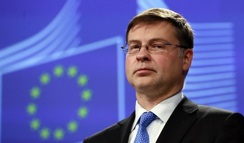Valdis Dombrovskis: UE îşi reduce prognoza de creştere economică şi majorează estimarea privind inflaţia, din cauza războiului cu Iranul