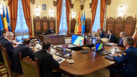 Irineu Darău: Dezinformările sunt parte a unui război informaţional calculat, menit să ne facă să credem că apărarea e problema, nu soluţia / România va avea în derulare proiecte de sute de milioane de euro exclusiv pentru drone şi sisteme anti-dronă