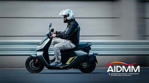 INS: Volumul cifrei de afaceri din comerţul cu autovehicule şi motociclete a crescut ca serie brută cu 4,5%, în mai, faţă aprilie 2026. Comerţul cu motociclete, piese şi accesorii aferente, avans de peste 20%
