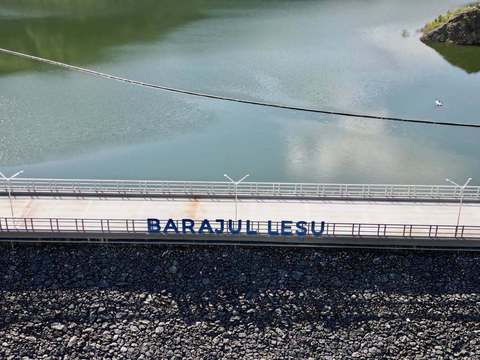 Ministerul Mediului anunţă finalizarea investiţiei la Barajul Leşu, proiect din PNRR în valoare de peste 113 milioane de lei          