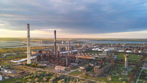 Rompetrol intensifică măsurile de optimizare energetică. Energia disponibilă suplimentar este livrată în SEN, contribuind la echilibrarea reţelei din Dobrogea, aflată sub presiune din cauza situaţiei de la Centrala Nucleară de la Cernavodă