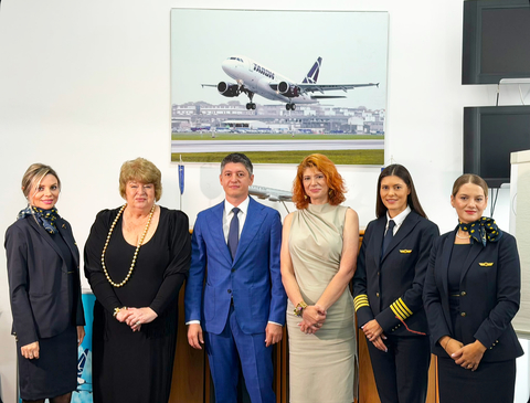 A doua aeronavă Boeing 737 MAX din flota TAROM va purta numele lui Ivan Patzaichin, după ce prima a fost denumită după Mircea Lucescu