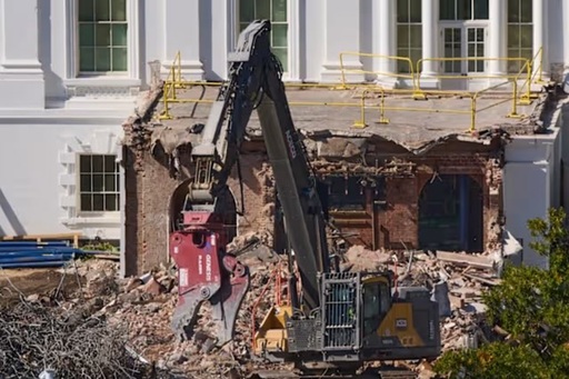 Curtea Supremă îi permite lui Trump să continue, deocamdată, construcţia controversatei săli de bal de la Casa Albă
