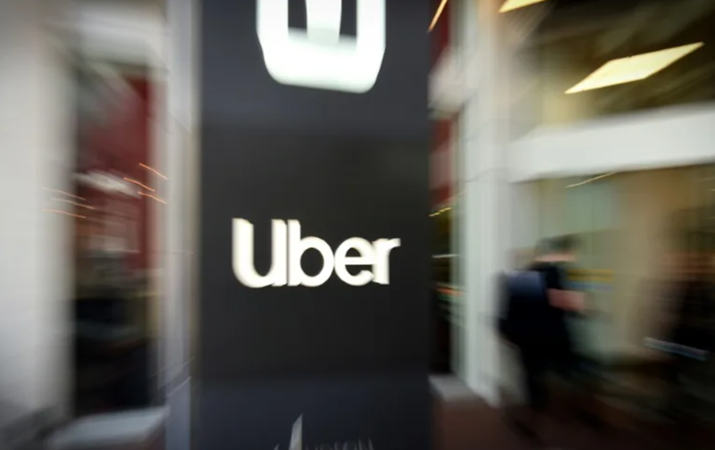 Uber, amendată cu aproape un miliard de dolari în Europa pentru suspendarea automată a șoferilor