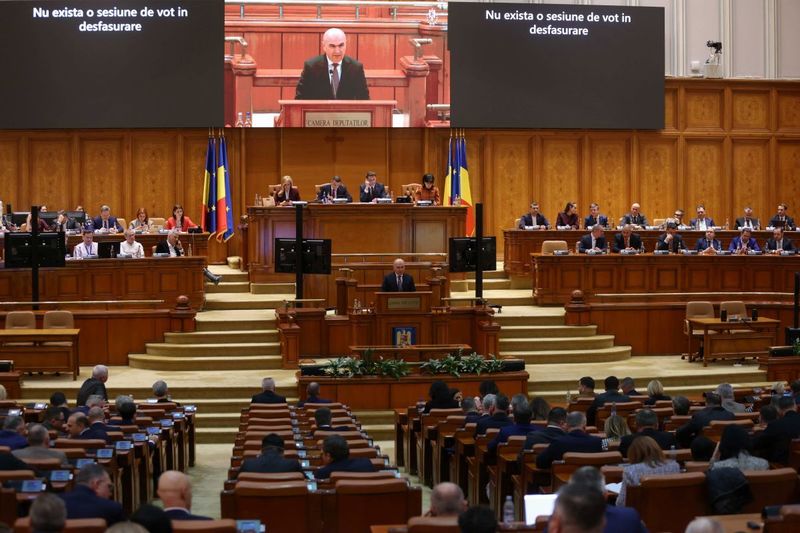 Camera Deputaţilor a votat proiectul privind integrarea hidrogenului din surse regenerabile şi cu emisii reduse de carbon în sectoarele industriei şi transporturilor / Legea este jalon în PNRR şi merge la promulgare