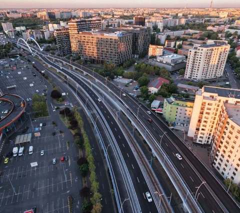 Primăria Bucureşti: Suprafeţe curăţate la Basarab ce depăşesc de trei ori amprenta la sol a Palatului Parlamentului / Pasajul va fi ca nou la începutul anul viitor. Apoi îi facem recepţia

