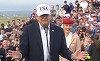 Trump spune că va elimina taxele vamale impuse de SUA asupra whisky-ului irlandez. Trump a făcut anunţul în mijlocul ovaţiilor, pe un teren de golf din Irlanda